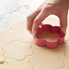 Rollin&#039; In Dough- Scratch Decorated Cookie Class - Baking Classes Southfield Michigan | Cake Crumbs - cook2